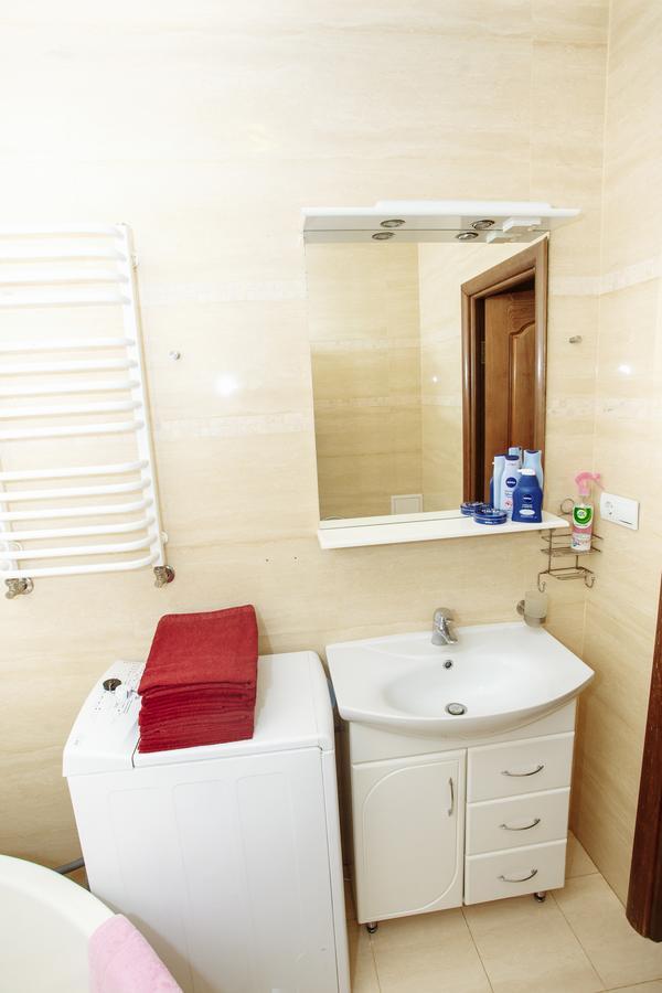 Apartment Near Museum Lviv Bagian luar foto