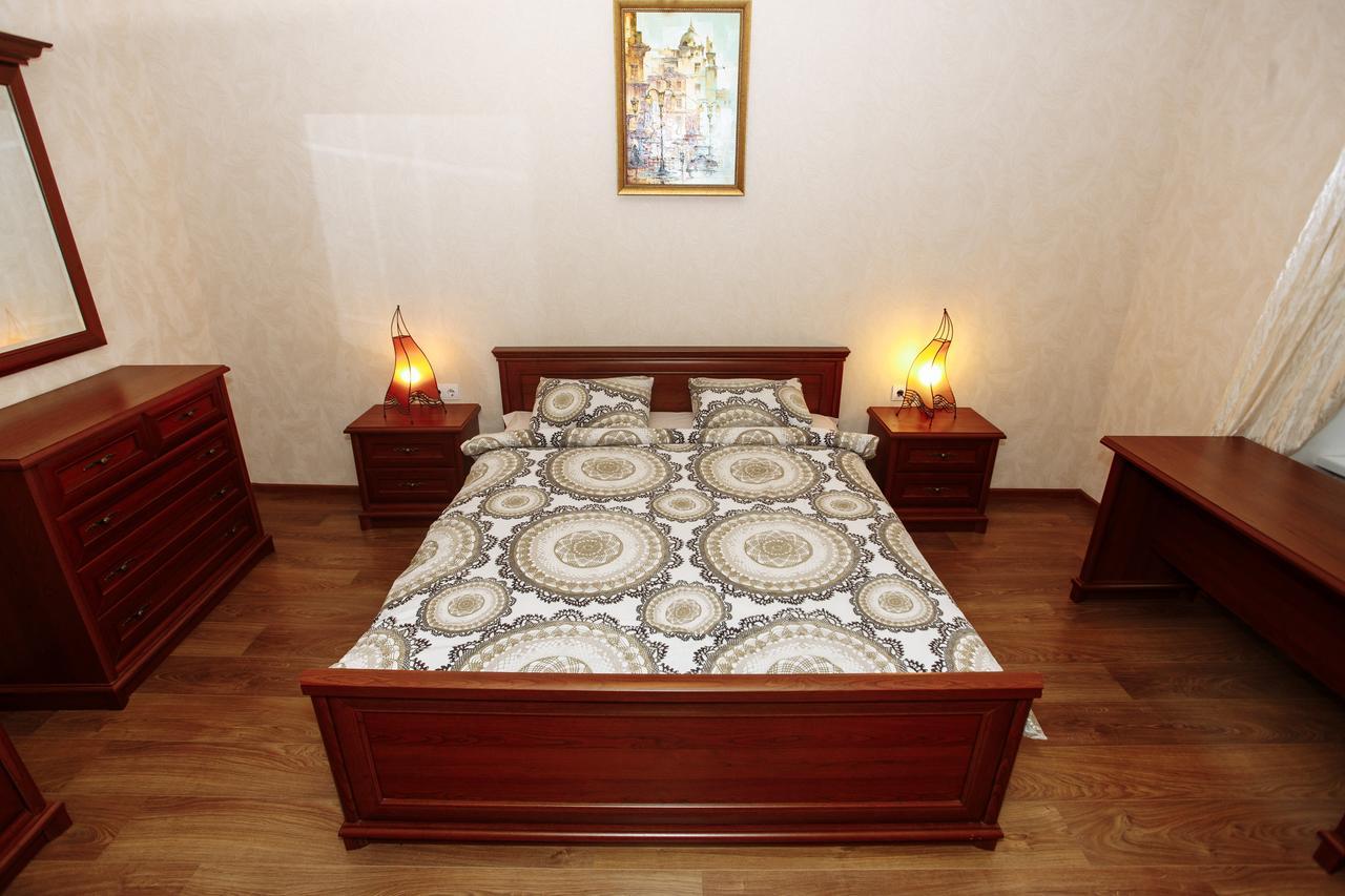 Apartment Near Museum Lviv Bagian luar foto
