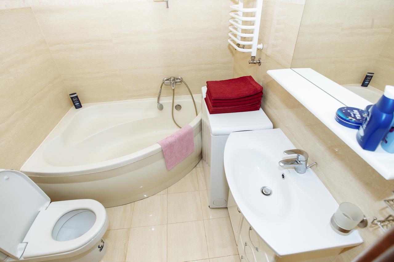 Apartment Near Museum Lviv Bagian luar foto