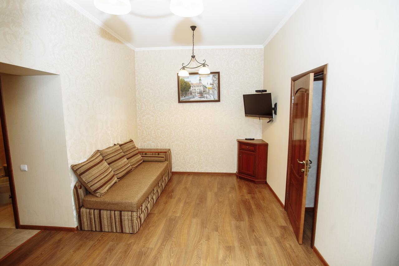 Apartment Near Museum Lviv Bagian luar foto